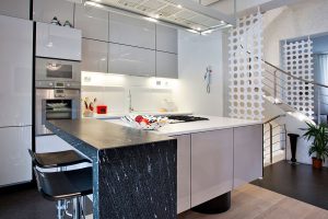 Lama stile eclettico cucina
